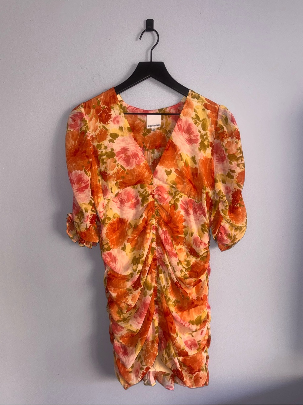 Skylar + Madison V-Neck Ruched Floral Mini Dress (Size Junior’s 10)